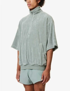 ESSENTIALS Brand-patch Short-sleeved Relaxed-fit Bamboo-blend Sweatshirt 9 ESSENTIALS Brand-patch Short-sleeved Relaxed-fit Bamboo-blend Sweatshirt -Metro Style Shop R04126202 SYCAMORE ALT02